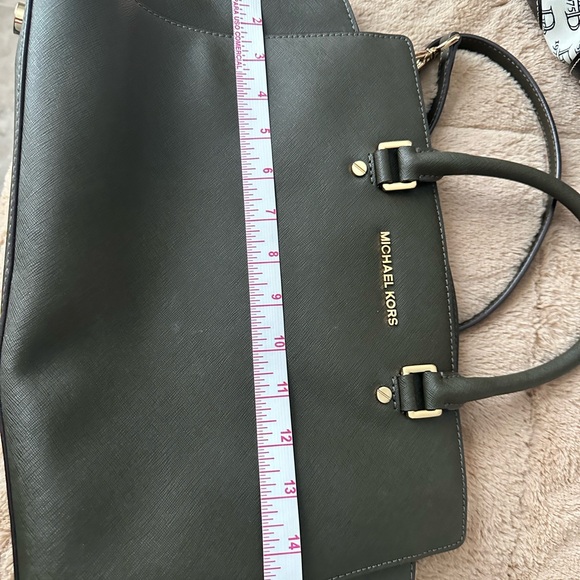 Michael Kors handbag - Picture 8 of 10